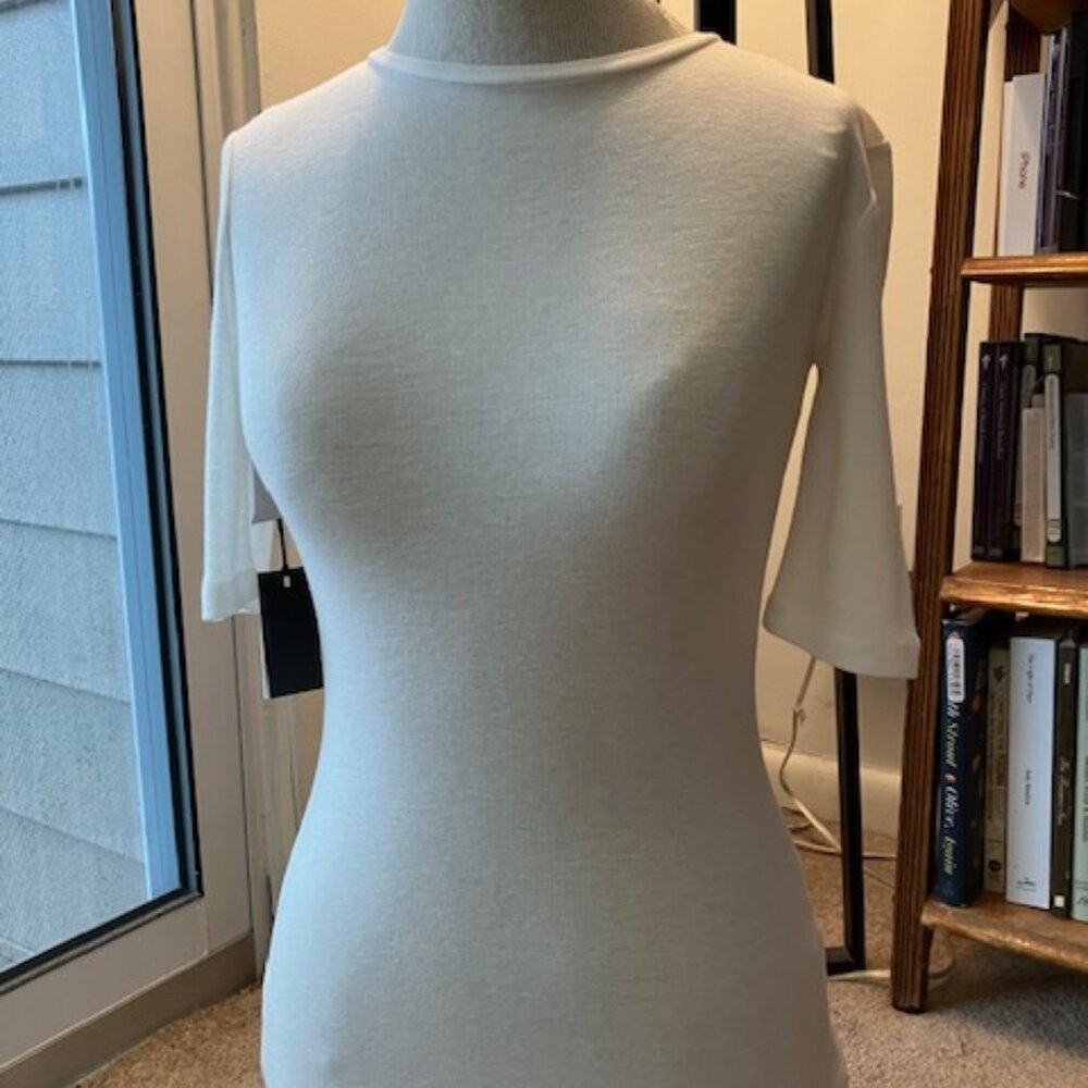 NWT! Aritzia Babaton Selection Knit Tee, ivory - xs